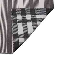 Better Homes & Gardens Buffalo Plaid Reversible Rug, Black/White, 7' x 10'